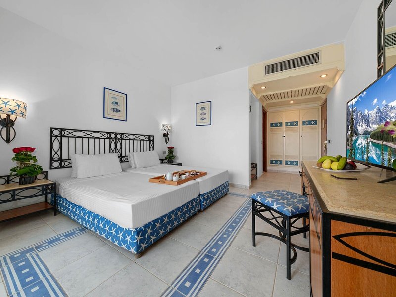 Domina Coral Bay Aquamarine 17