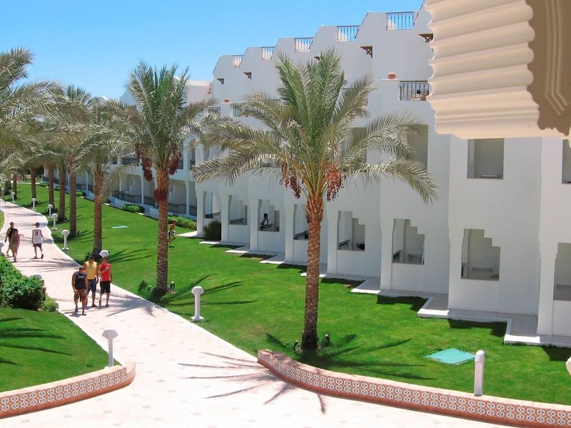 Baron Palms Resort 4 - Exterior