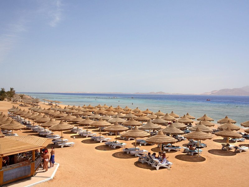 Baron Palms Resort 7 - Beach