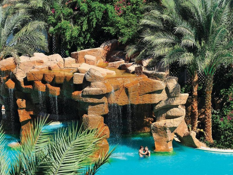 Baron Palms Resort 11 - Outdoor Pool