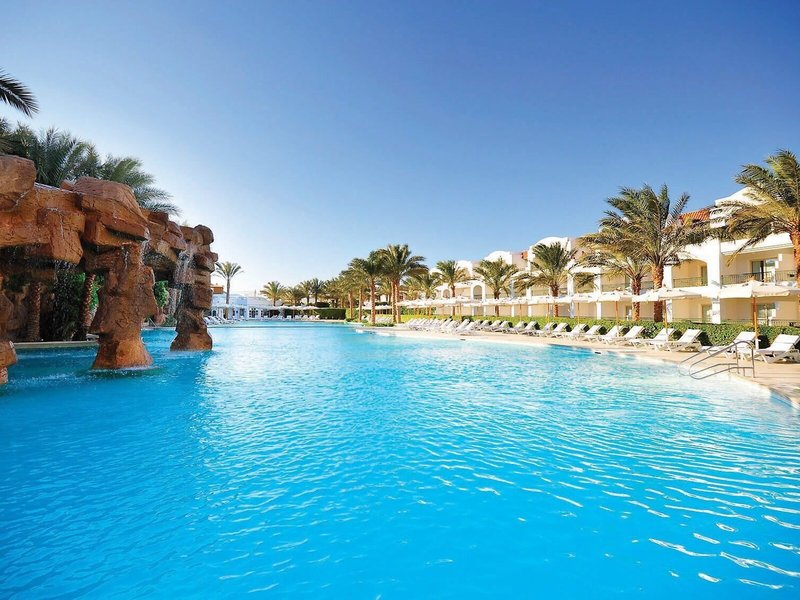 Baron Palms Resort 12 - Outdoor Pool