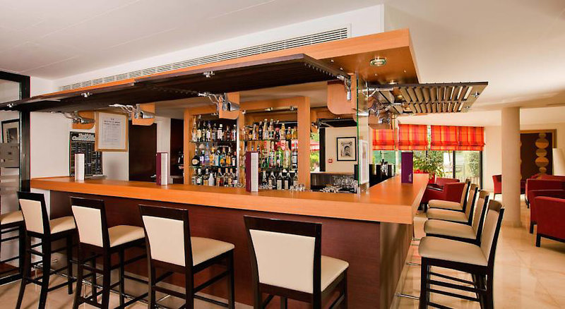 Residhome Appart Hotel Val d'Europe 4