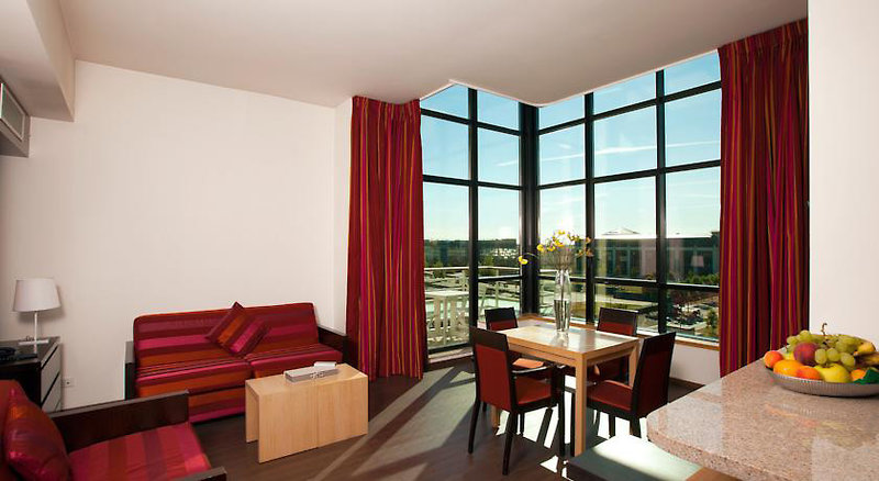 Residhome Appart Hotel Val d'Europe 5