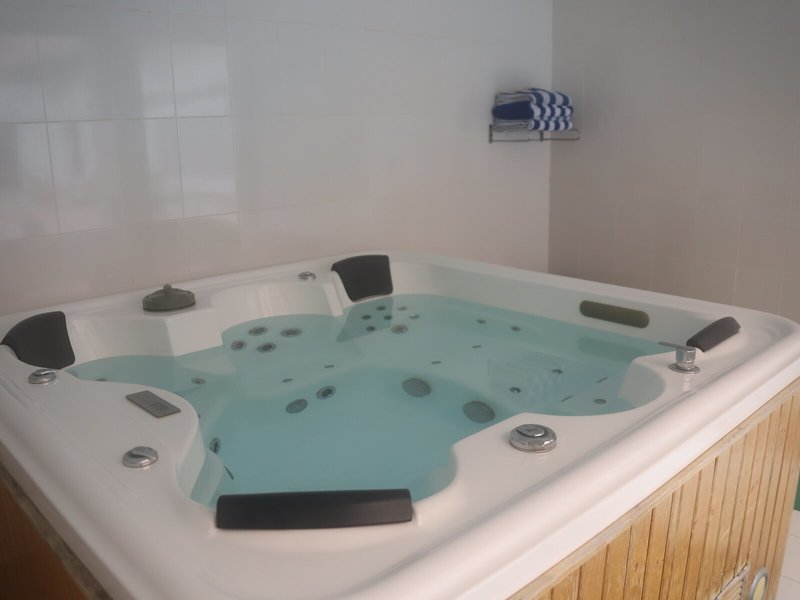 Ramee Guestline Hotel Qurum 5
