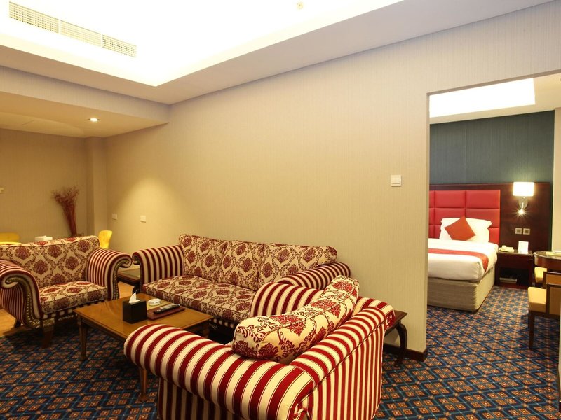 Ramee Guestline Hotel Qurum 14