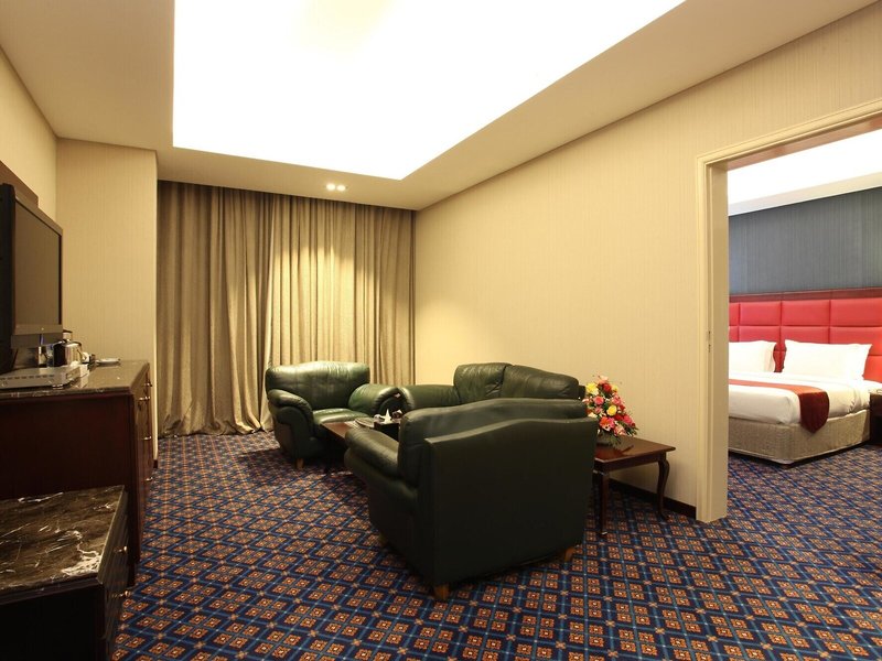 Ramee Guestline Hotel Qurum 46