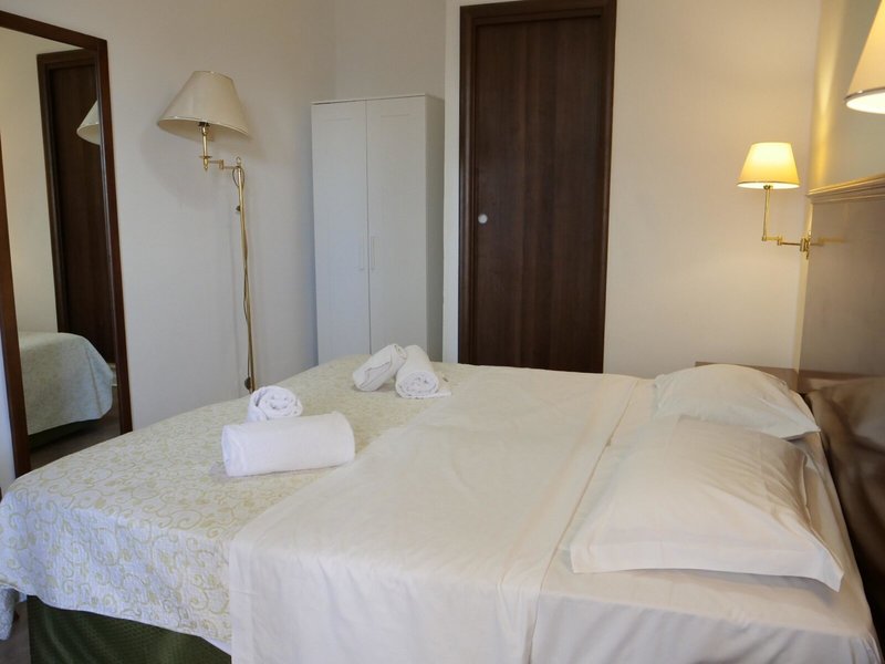 Elios 24 - Room Example
