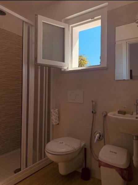 Elios 40 - Bathroom Example