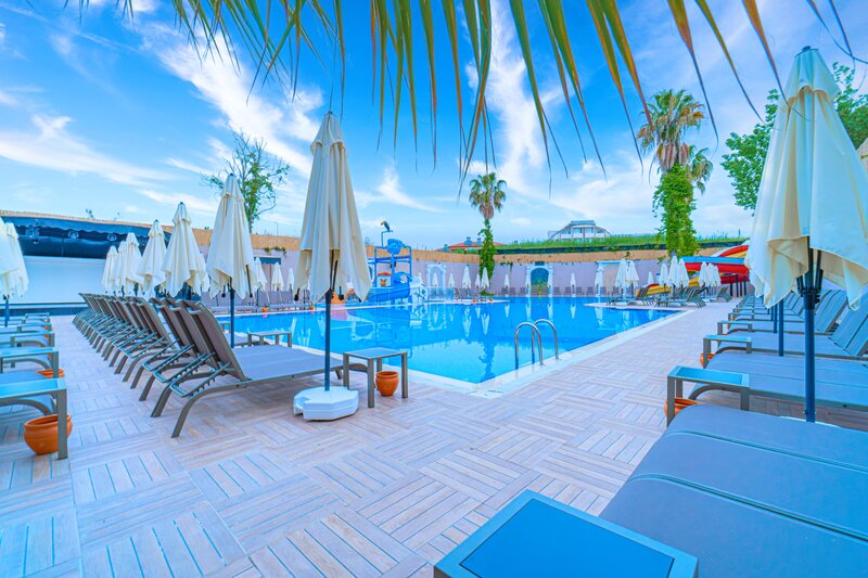 Q Ella Beach Hotel 25