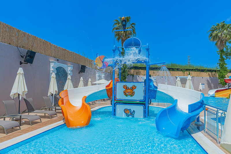 Q Ella Beach Hotel 3