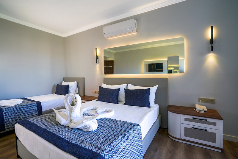 Q Ella Beach Hotel 8