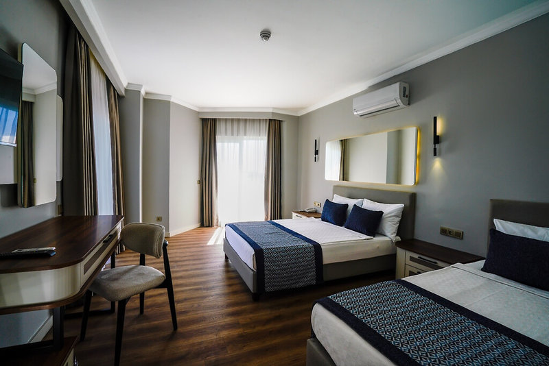 Q Ella Beach Hotel 10