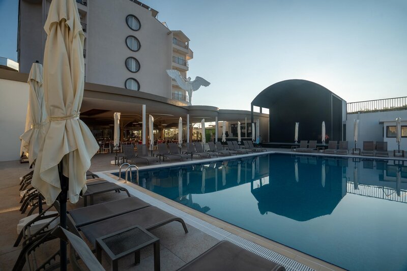 Q Ella Beach Hotel 31
