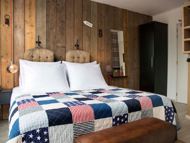 Max Brown Hotel Canal District 11 - Room Example