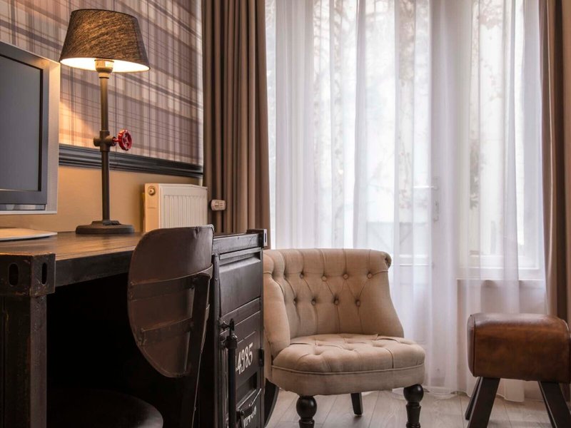 Max Brown Hotel Canal District 21 - Room Example