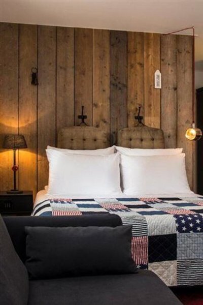 Max Brown Hotel Canal District 25 - Room Example