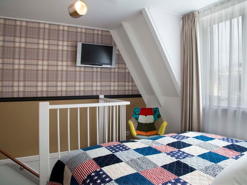 Max Brown Hotel Canal District 26 - Room Example