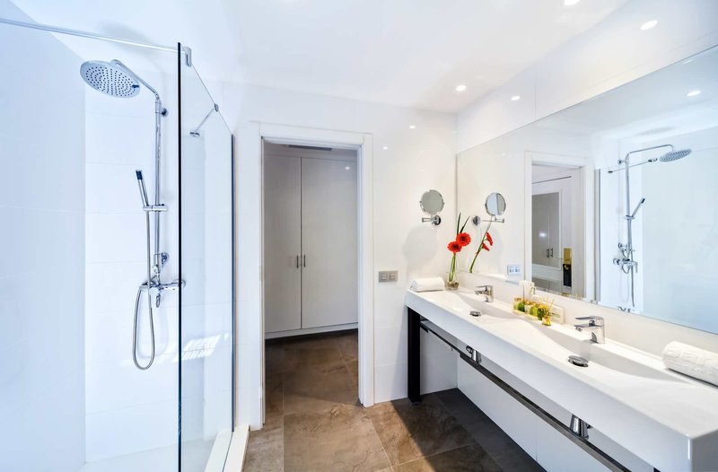 Barcelo Corralejo Bay - Erwachsenenhotel 19 - Bathroom Example