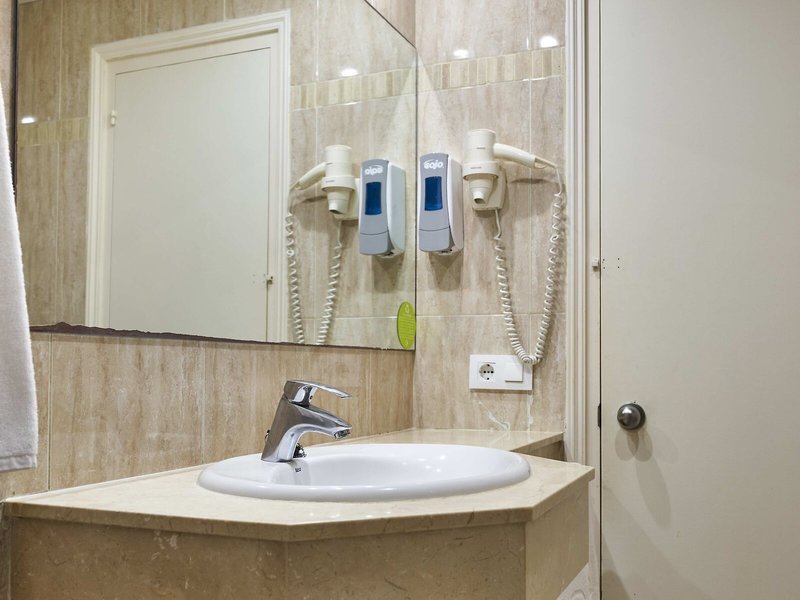 smartline Marina 39 - Bathroom Example