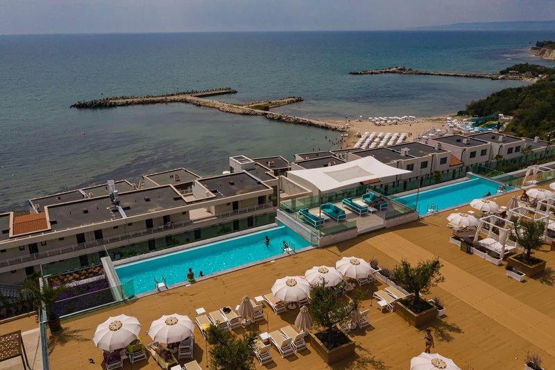 White Lagoon Resort 23