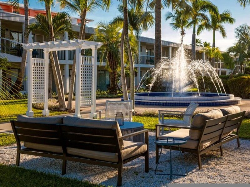 Beachcomber Beach Resort 9