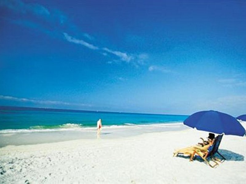 Beachcomber Beach Resort 13