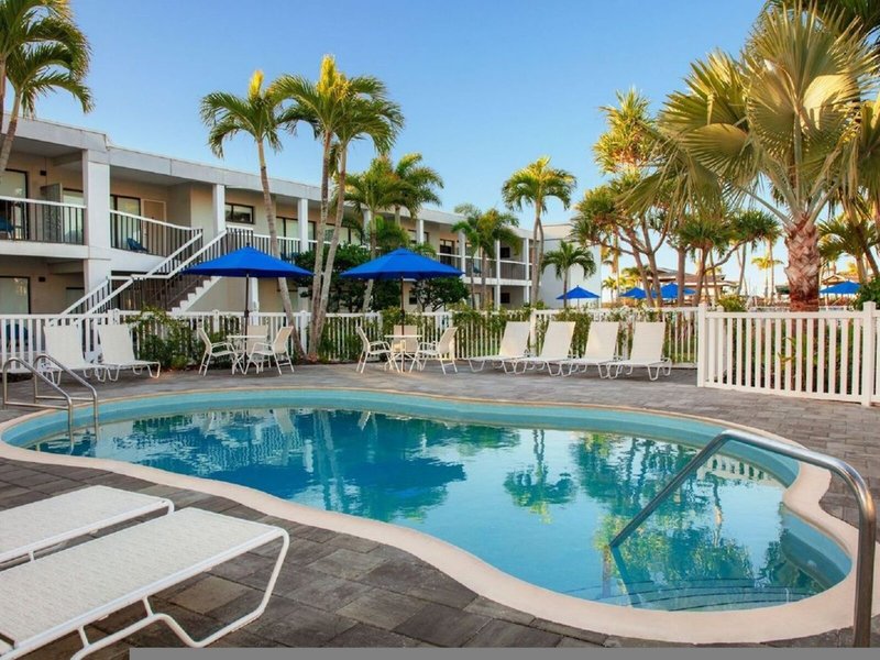 Beachcomber Beach Resort 19