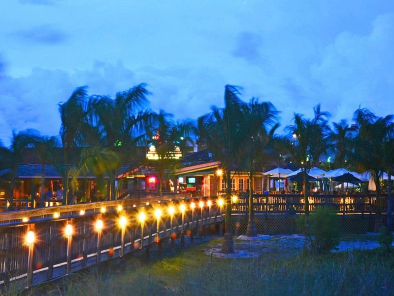 Beachcomber Beach Resort 22