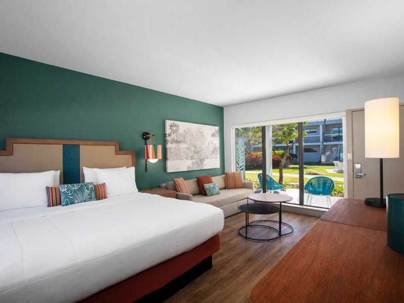 Beachcomber Beach Resort 37