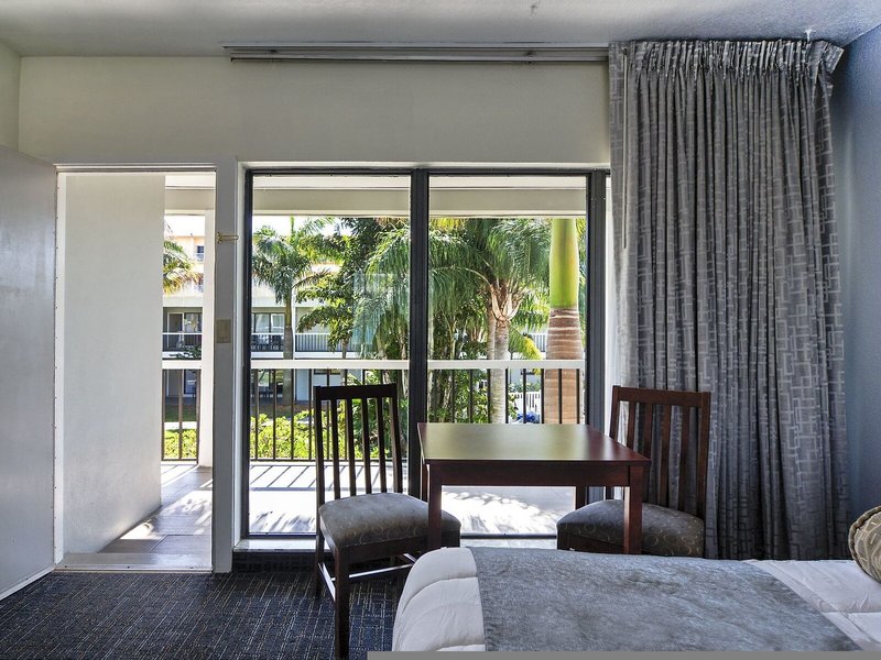 Beachcomber Beach Resort 39