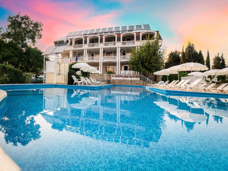 Aurora Hotel & Villa Sveti Konstantin 8 - Exterior