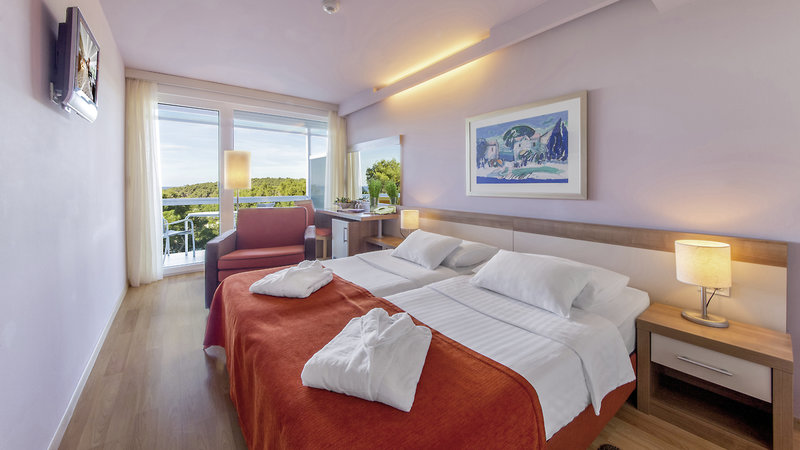 Aurora Hotel 22