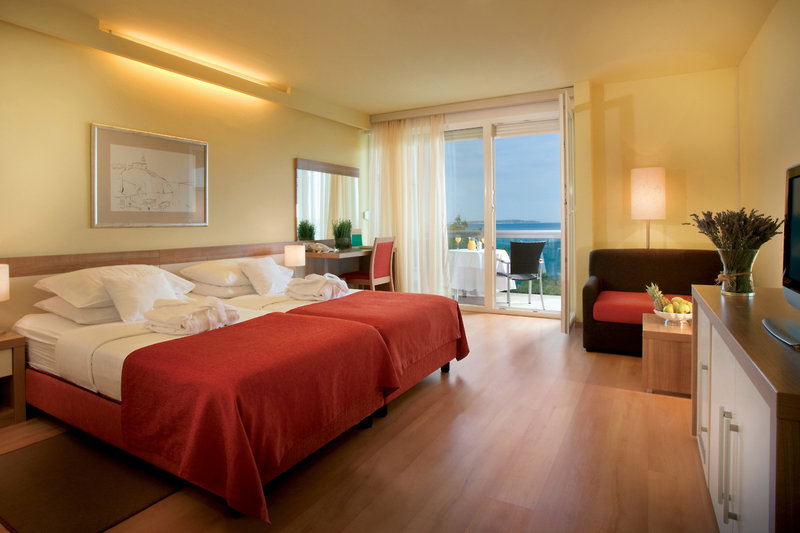 Hotel Aurora 4