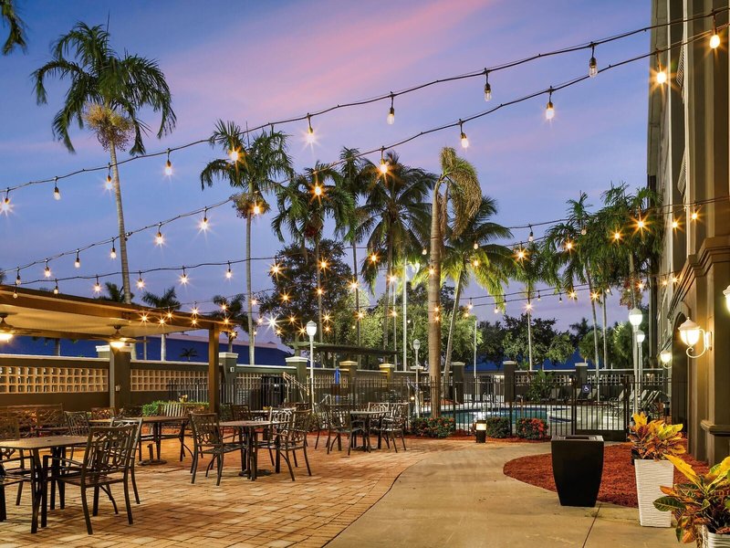 La Quinta Inn & Suites by Wyndham Miami Airport West 17