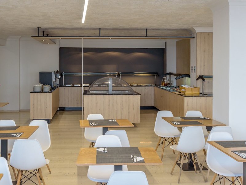 Azure Mare Hotel 9