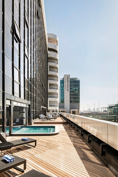 The Onyx Hotel 8