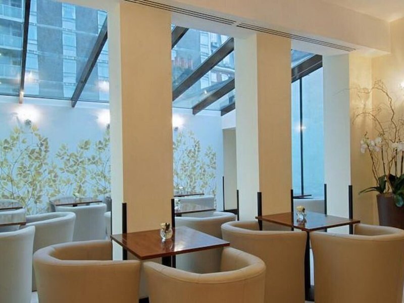 Park Grand Marble Arch 4