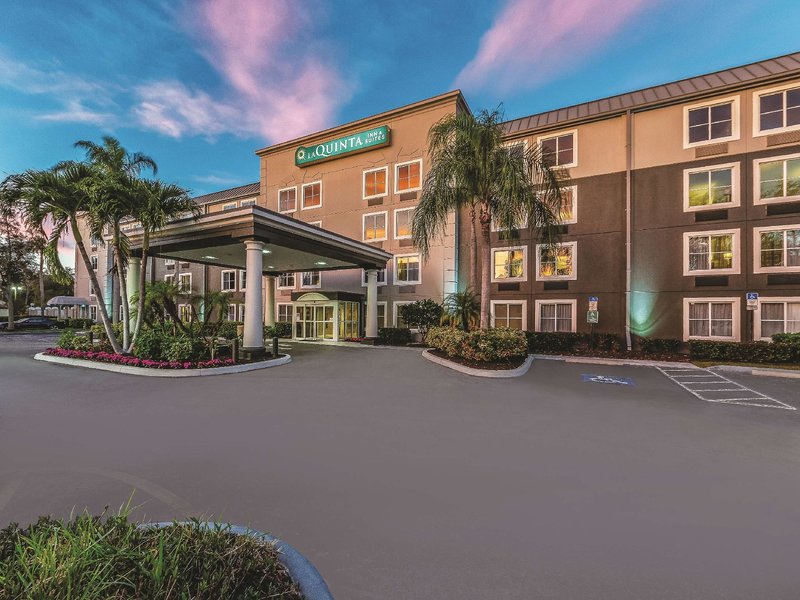 La Quinta Inn & Suites by Wyndham Naples East