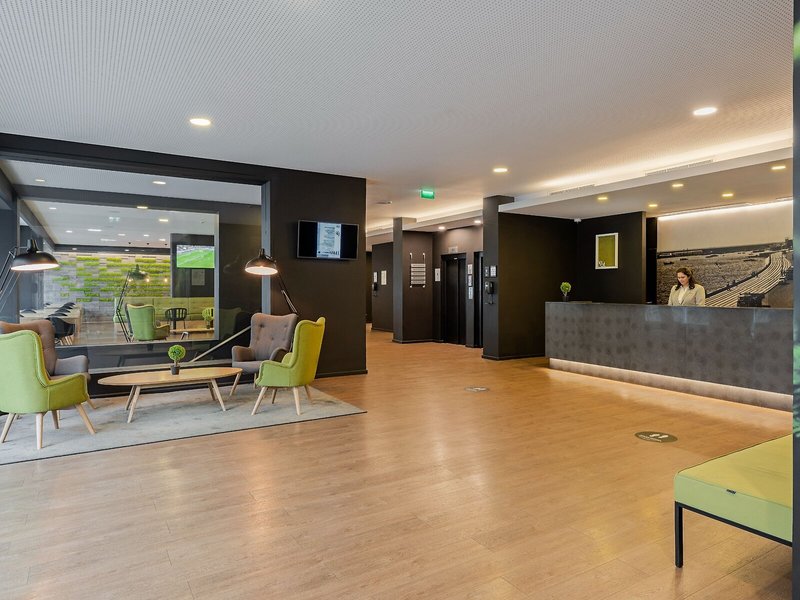 Neat Hotel Avenida 5