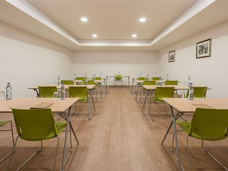 Neat Hotel Avenida 12