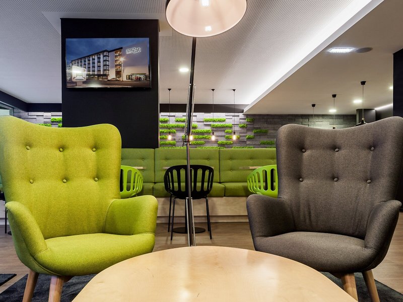 Neat Hotel Avenida 25