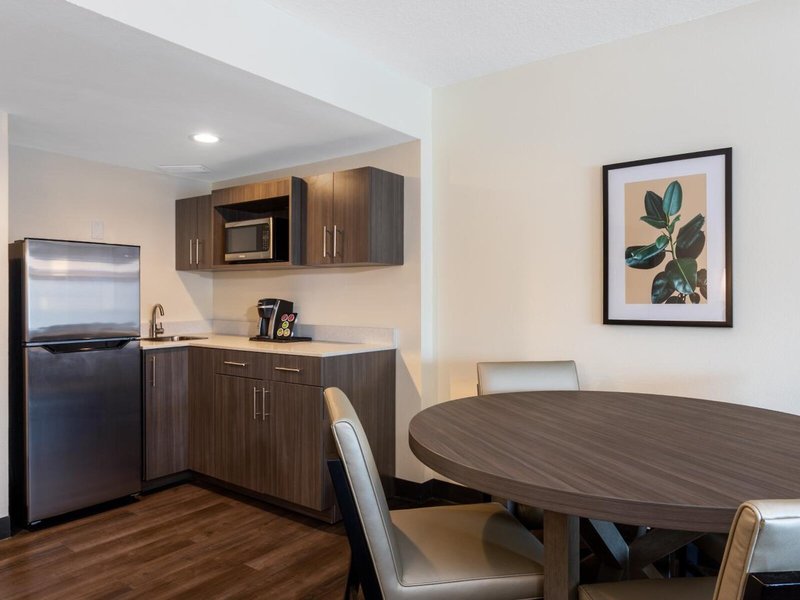 Holiday Inn Tampa North, an IHG Hotel 23
