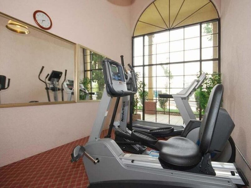 Best Western Plus Hill House 24 - Sports and leisure