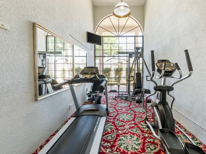 Best Western Plus Hill House 27 - Sports and leisure