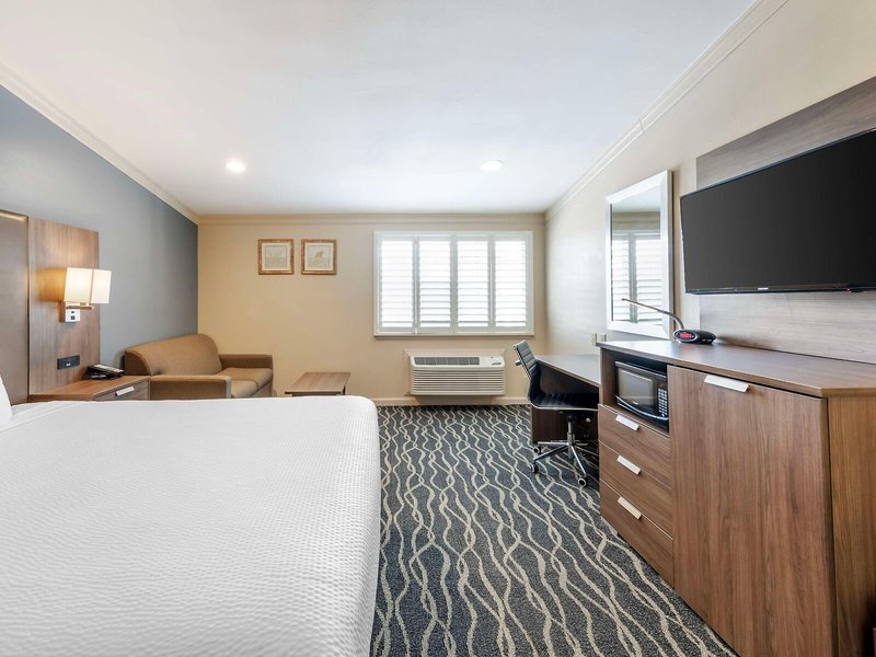 Best Western Plus Hill House 28 - Room Example