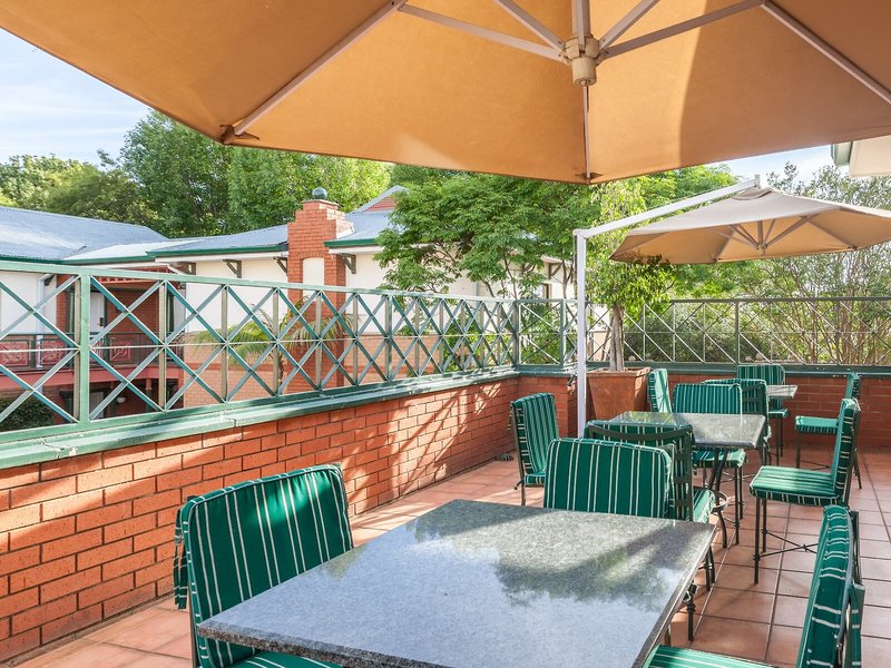 Courtyard Rosebank