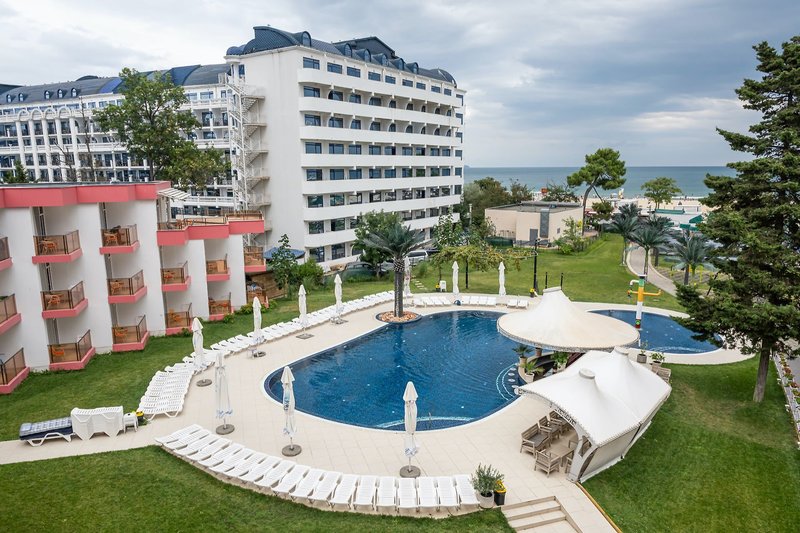 Flamingo Beach Hotel 1