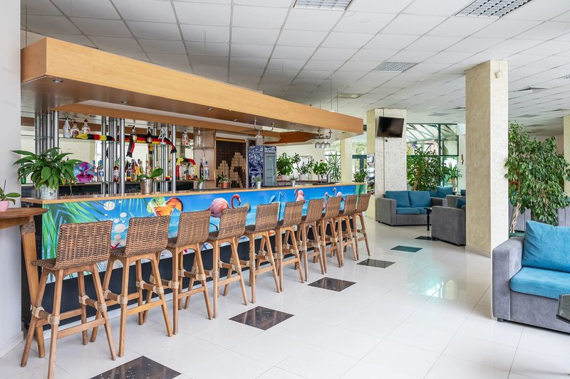 Flamingo Beach Hotel 5