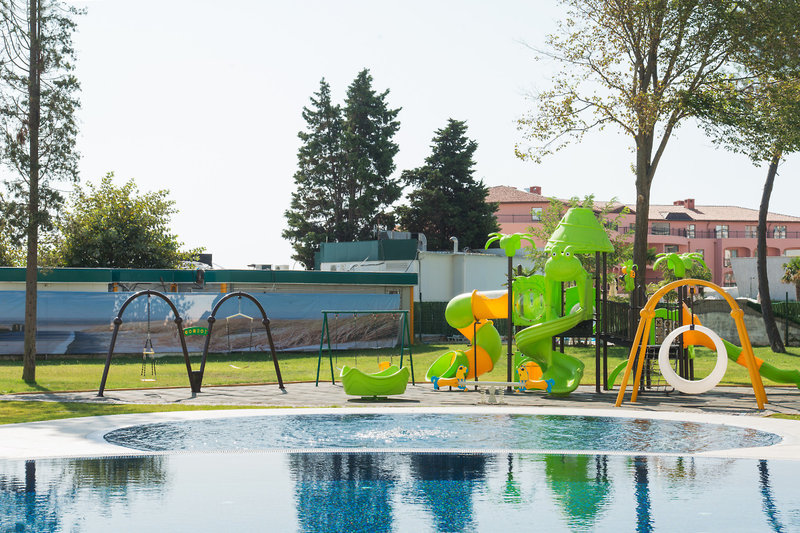 Flamingo Beach Hotel 18