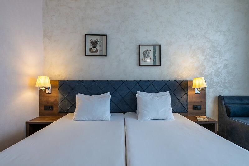 Flamingo Beach Hotel 10